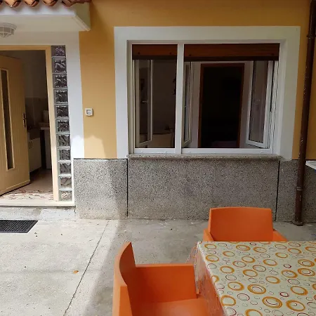 Apartments And Rooms Rosemari *
