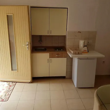 بيت ضيافة And Rosemari مالي لوشينغْ