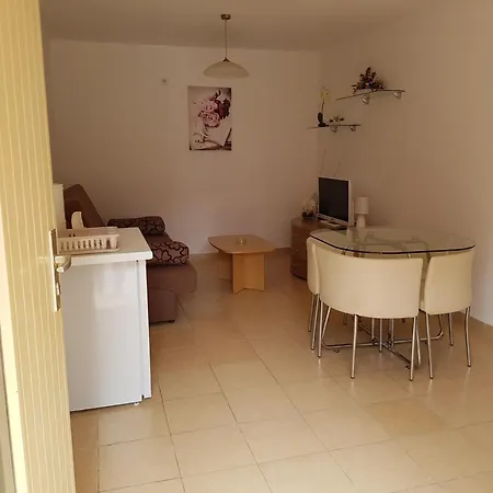 And Rosemari 3* مالي لوشينغْ