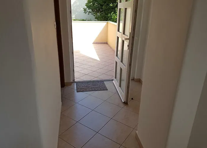 Apartments And Rooms Rosemari Guest house Mali Losinj