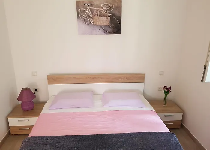 Apartments And Rooms Rosemari 3* Mali Losinj