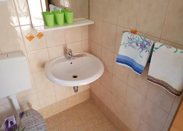 Guest house Apartments And Rooms Rosemari Mali Losinj