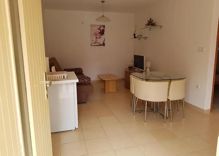 Apartments And Rooms Rosemari 3* Mali Losinj