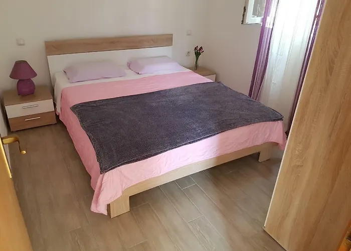 Apartments And Rooms Rosemari 3* Mali Losinj