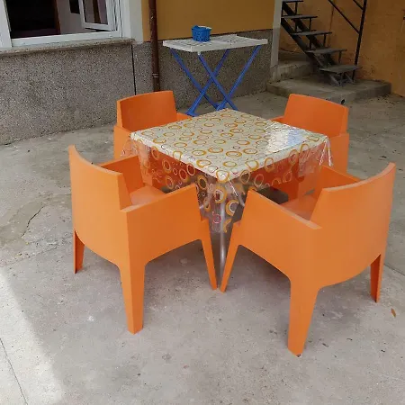 Apartments And Rooms Rosemari Guest house *