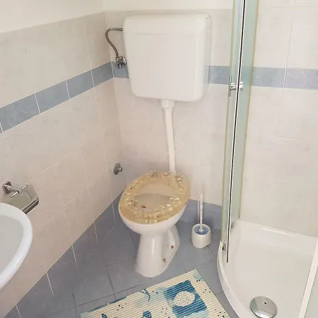 Apartments And Rooms Rosemari Guest house Mali Losinj