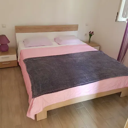 Guest house Apartments And Rooms Rosemari Mali Losinj